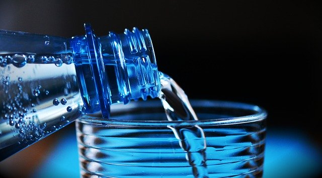 Как выбрать питьевую воду для ребенка?