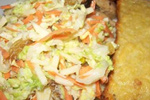 Салат из капусты с домашним майонезом и чесночные гренки