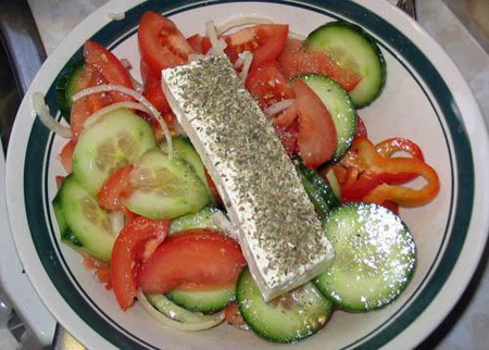Греческий салат - Horiatiki Salata